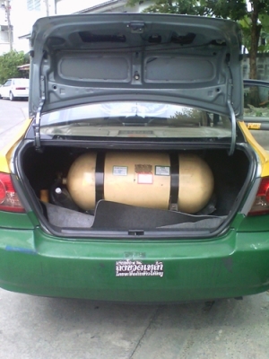 ด่วน altis เขียวเหลือง เกียธรรมดา ตัว E ใช้ NGV ถังใหญ่ รถเหลือวิ่ง 1 ปี 11 เดือน เครื่องดีไม่มีเยิ้ม เลี้ยวไม่ดัง