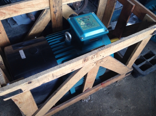 ขายมอเตอร์ Brook 25 HP. 1450 RPM 380 V ของใหม่อยู่ในลัง พร้อมใช้งาน ขายมอเตอร์ Brook 25 HP. 1450 RPM 380 V ของใหม่อยู่ในลัง พร้อมใช้งาน