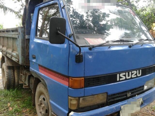 6ล้อเล็กดั้มISUZU 100 แรง..สภาพดี พร้อมใช้ รถใช้งานอยู่ ฝาท้ายมี..เล่มพร้อม