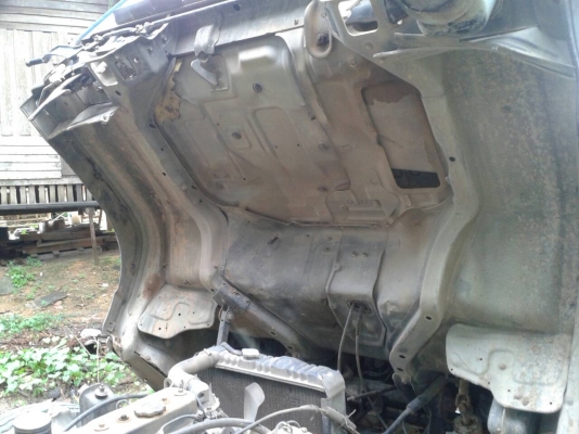 6ล้อเล็กดั้มISUZU 100 แรง..สภาพดี พร้อมใช้ รถใช้งานอยู่ ฝาท้ายมี..เล่มพร้อม