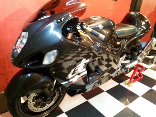 T&amp;T BIKE RAMA2 ขายราคาพิเศษ 219000 ฿HAYABUSA GSXR1300 ปี2006 LIMITAD สีสวย รถวิ่งมา 3XXXXโล เท่านั้น กุญแจแท้ 1ดอกท่อสูตร YOSHIMURA ตรงรุ่น สลิปออน แท้USA.