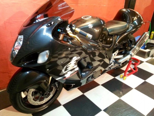 T&amp;T BIKE RAMA2 ขายราคาพิเศษ 219000 ฿HAYABUSA GSXR1300 ปี2006 LIMITAD สีสวย รถวิ่งมา 3XXXXโล เท่านั้น กุญแจแท้ 1ดอกท่อสูตร YOSHIMURA ตรงรุ่น สลิปออน แท้USA.