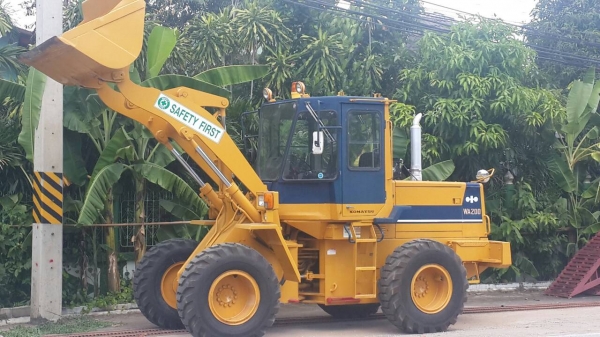 รถตัก KOMATSU WA200-1 รถเก่าญี่ปุ่นแท้ มีทะเบียนครบ