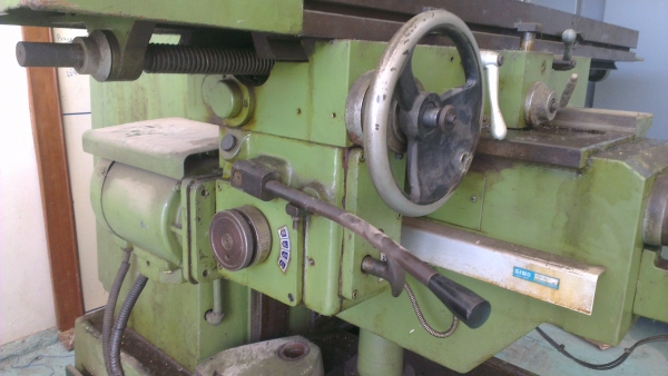 Sell> ขายเครื่องมิลลิ่ง Baron-Max M4 ออโต้ 3 แกน มีจอ หน้าแท่นสวย เครื่องสภาพดี ปีใหม่ ไม่มีตำหนิครับ กำแพงแสน นครปฐมครับ