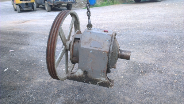 Sell> ขายหัวเกียร์ทด ขนาดมอเตอร์ 20 HP อัดตราทด 1:12 ตัวนี้จะเร็วหน่อยครับ จัดส่งทั่วประเทศครับ