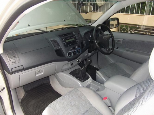 ขาย TOYOTA HILUX VIGO SMART CAB 2.7J เบนซิน ติดแก๊ส LPG หัวฉีด สภาพสวยพร้อมใช้งาน