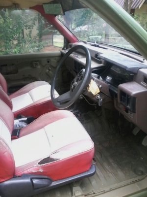 ขาย  l200  แต่งเต็มสีอินฟาเรส us เครื่อง เจ  ทำใหม่หมดทะเบียนครบ