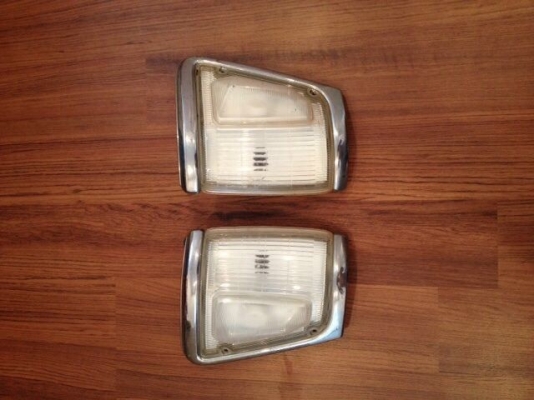 ขายกระจังหน้า ไฟเลี้ยว LN 111