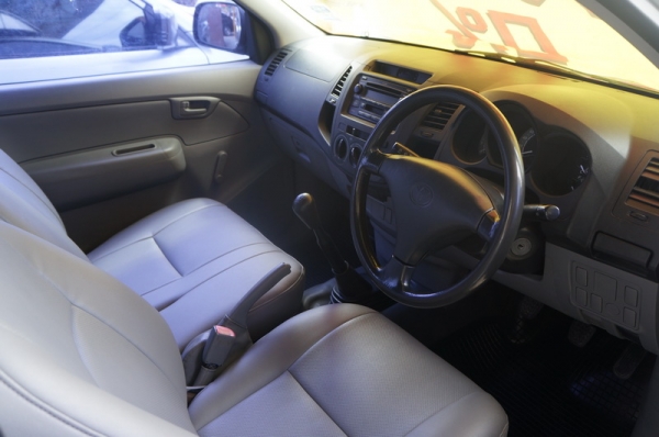 TOYOTA VIGO SMRAT ตอนเดียว ปี 2008 ขายรถสวย พวงมาลัยพาวเวอร์ หลังคาสวยพร้อมใช้ ล้อ MAX แอร์เย็นๆ เครื่องวิ่งดี ช่วงล่างแน่น ภายในสภาพสวย สีสวย รถพร้อมใช้งาน จัดไฟแนนได้ TOYOTA VIGO SMRAT ตอนเดียว ปี 2008 ขายรถสวย พวงมาลัยพาวเวอร์ หลังคาสวยพร้อมใช้ ล้อ MAX แอร์เย็นๆ เครื่องวิ่งดี ช่วงล่างแน่น ภายในสภาพสวย สีสวย รถพร้อมใช้งาน จัดไฟแนนได้