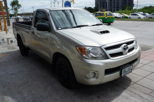 TOYOTA VIGO ตอนเดียว ปี 2008 พวงมาลัยพาวเวอร์ แอร์เย็นๆ เครื่องวิ่งดีมาก ช่วงล่างแน่น เบาะสภาพสวย เกียร์ใช้งานปกติ ภายในสภาพสวย สีสวย รถพร้อมใช้งาน จัดไฟแนนได้