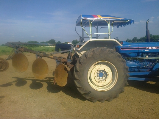 ขายครับ6610  2เพลาคานหน้าคาลาโล่มีเทอร์โบพร้อมใช่มีทะเบียนสนใจโทร0810076640