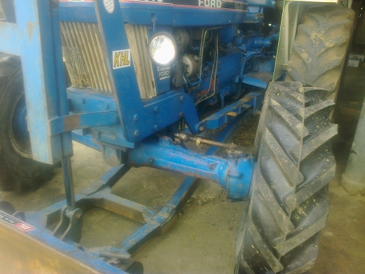 ขายครับ6610  2เพลาคานหน้าคาลาโล่มีเทอร์โบพร้อมใช่มีทะเบียนสนใจโทร0810076640