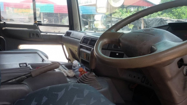 ขายHINO (PROFIA ปี55) 12ล้อ2เพลา( เครื่องK13C ) 335 แรง โบอินเตอร์(คอมมอลเรล) พื้นกะบะยาว6.50 ม. ยางดี เครื่องดี ครัทซีสวย หัวเดิมๆ บางๆ รถพร้อมใช้งาน ขาย 1,370,000 บาท