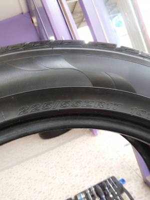 ยางมือ2หนึ่งคู่สภาพสวย 225/55r17   2000 บ.