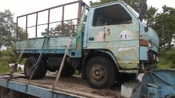 ขายเล่มทะเบียนครบชุด+คัสซีทั้งชุด 4 ล้อใหญ่..ISUZU NKR57E-7100822 ปี*2538(ค้สซีสวย)