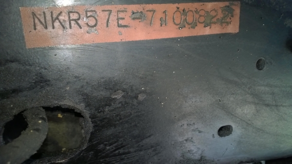 ขายเล่มทะเบียนครบชุด+คัสซีทั้งชุด 4 ล้อใหญ่..ISUZU NKR57E-7100822 ปี*2538(ค้สซีสวย)
