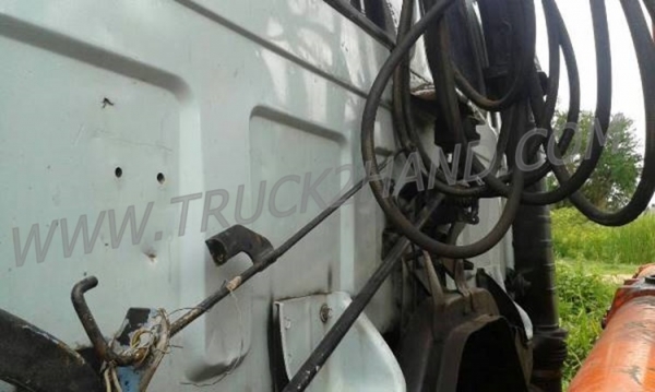 ISUZU 6 ล้อติดเครน 3 ตัน  รุ่น FTR11LY 160 แรงม้า ปีจดทะเบียน 2544