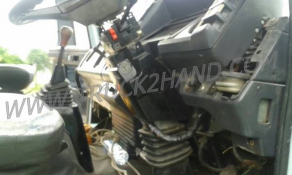 ISUZU 6 ล้อติดเครน 3 ตัน  รุ่น FTR11LY 160 แรงม้า ปีจดทะเบียน 2544