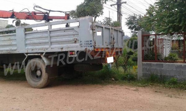 ISUZU 6 ล้อติดเครน 3 ตัน  รุ่น FTR11LY 160 แรงม้า ปีจดทะเบียน 2544