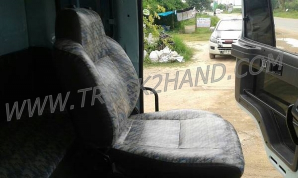 ISUZU 6 ล้อติดเครน 3 ตัน  รุ่น FTR11LY 160 แรงม้า ปีจดทะเบียน 2544