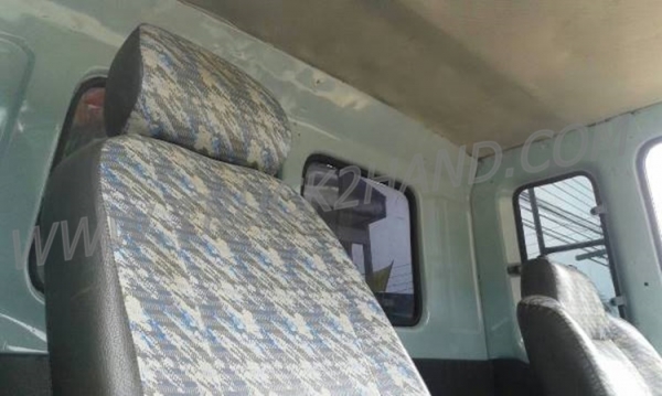 ISUZU 6 ล้อติดเครน 3 ตัน  รุ่น FTR11LY 160 แรงม้า ปีจดทะเบียน 2544