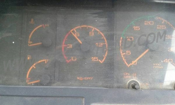 ISUZU 6 ล้อติดเครน 3 ตัน  รุ่น FTR11LY 160 แรงม้า ปีจดทะเบียน 2544