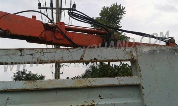 ISUZU 6 ล้อติดเครน 3 ตัน  รุ่น FTR11LY 160 แรงม้า ปีจดทะเบียน 2544