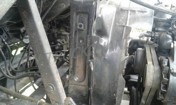 ISUZU 6 ล้อติดเครน 3 ตัน  รุ่น FTR11LY 160 แรงม้า ปีจดทะเบียน 2544