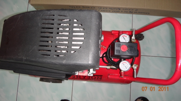 เครื่องปั๊มลม สภาพ90\% ราคาประหยัด