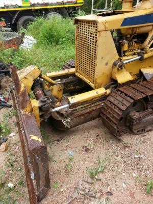 ขายรถแทรกเตอร์ CAT  D2-5  รถพร้อมใช้งาน