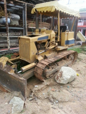 ขายรถแทรกเตอร์ CAT  D2-5  รถพร้อมใช้งาน