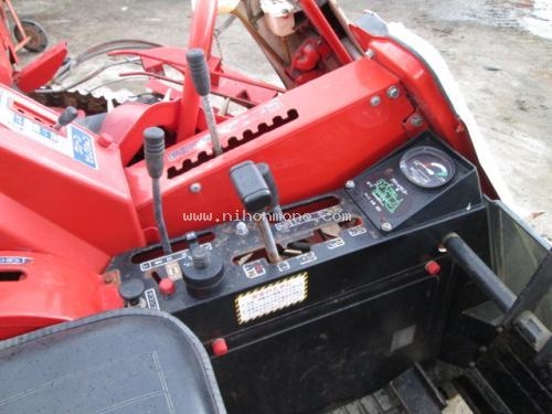 รถเกี่ยวข้าวนั่งขับ !!!    YANMAR     TC800  รหัสสินค้า : 13001472     หรือเพิ่มเติมไดที่ www.nihonmono.com