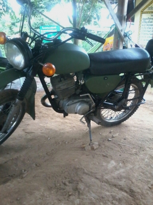 ขายมอไซทหารของรัสเซีย 175 เดิมๆคันสตาจอยู่ซ้ายของเดิมทั้งคัน