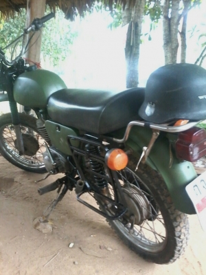 ขายมอไซทหารของรัสเซีย 175 เดิมๆคันสตาจอยู่ซ้ายของเดิมทั้งคัน