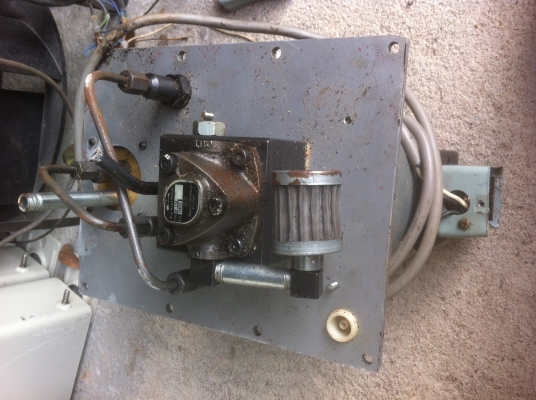 ปั๊มน้ำมันเลียงระบบ หรือหล่อเย็นระบบ NIPPON จากญี่ปุ่น มอเตอร์ 1/2 ไฟบ้าน 220