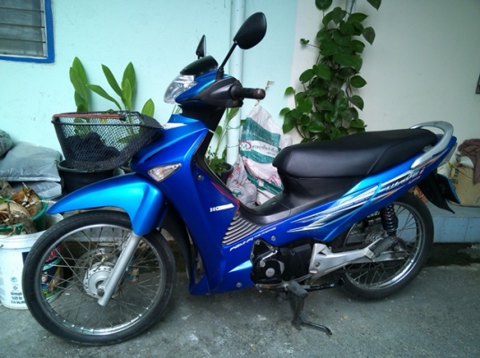 สตาร์ทมือ.wave125i  ปี49 สีน้ำเงิน  เครื่องดีมาก 25,000