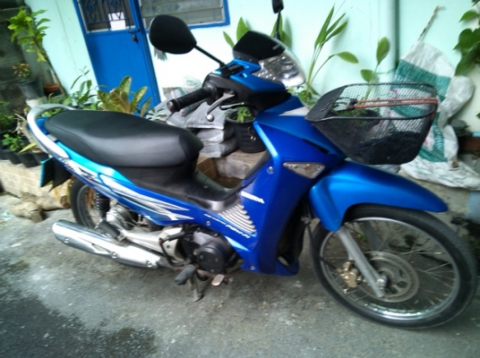 สตาร์ทมือ.wave125i  ปี49 สีน้ำเงิน  เครื่องดีมาก 25,000