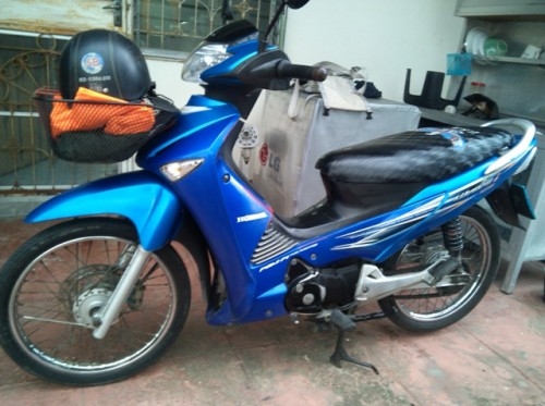 สตาร์ทมือ.wave125i  ปี49 สีน้ำเงิน  เครื่องดีมาก 25,000