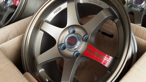 TE37 4รู100 งานเหมือนแท้ ขอบ 15 กว้าง 8 สภาพ 99.99\% TE37 4รู100 งานเหมือนแท้ ขอบ 15 กว้าง 8 สภาพ 99.99\%