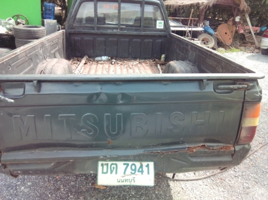mitsubishi l200 เล่มเอกสารมีแต่บัตรเจ้าของขาดขาด