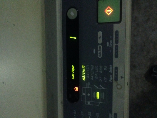 เครื่องถ่ายเอกสารอุปกร์ครบ หมึกหมดลูกกลิ้งเสีย 1500 บาท