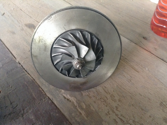 ขายเทอร์โบ holset hx40 พร้อมโข่งเบอร์50