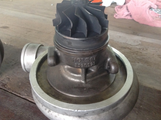 ขายเทอร์โบ holset hx40 พร้อมโข่งเบอร์50