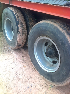 370,000 10ล้อหัวยาว1เพลาใหญ่หมวกเจ็ก ขึ้นรถเกี่ยว แบคโฮ 200