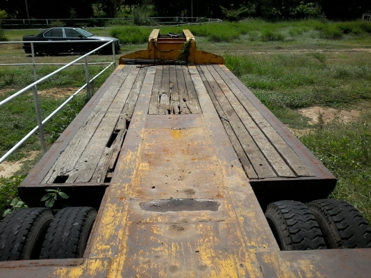 จองแล้วครับ เสี่ย สถาพร ส.สงวนพันธุ์ เซียงกง 10,000 บาท ครับ หางโรเบรส พนัส 2 คาน ด้านท้ายไฮโดลิค สวยๆครับ พร้อมใช้งานครับ