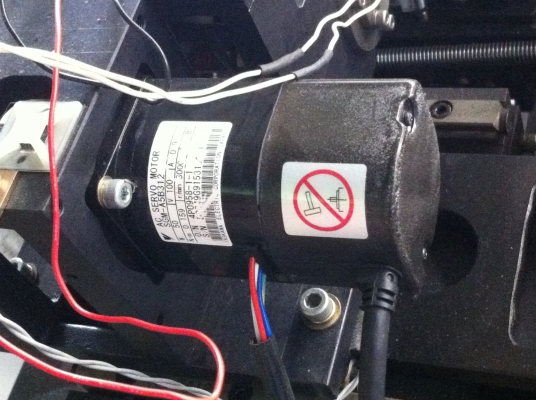 ชุดควบคุมservo pack และ AC เซอร์โวมอเตอร์มาพร้อมกันเป็นชุด ใช้ประกอบทำเครื่องจักร หุ่นยนต์