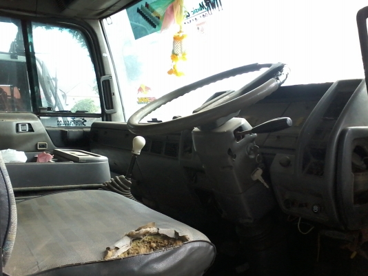 ขอโทษครับ แจ้งราคาใหม่ 550,000 บาท ครับ ขายด่วนครับ รถน้ำ 1 เพลา HINO F18 สวยพร้อมใช้งาน เอกสารพร้อมโอนครับ