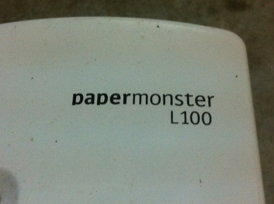 เครื่องทำลายเอกสาร/ย่อยฉีกเอกสาร MARTIN YALE ของเยรมัน ผลิตที่จีน รุ่น Paper monster L100 ทำงานได้ดี