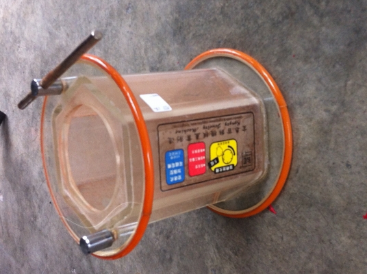 เครื่องขัดเครื่องประดับแบบลูกล้อหมุนกลิ้งพร้อมลูกขัดในกล่องหมุนรูป 6 เหลี่ยม