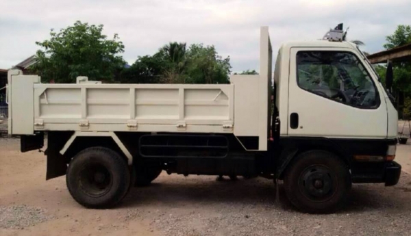 ***ขายแล้วครับขอบคุณ Truck2hand ขาย6ล้อดั้ม3คิวสวยๆ MITSU CANTER 110 4D32-110HP เครื่องฟิต แน่นๆ แห้งๆ แรงดี เกี้ยร์ไม่หลุดไม่หอน ช่วงล่างเดิม 5น็อตหน้า-หลัง คัสซีสวยเดิมไม่ปะไม่ดาม กระบะดั้มเหล็ก 3.30ม กระบอกดั้ม4ตัน.สภาพสวย วางหัวใหม่สวยๆลงเล่ม ภายในสวย